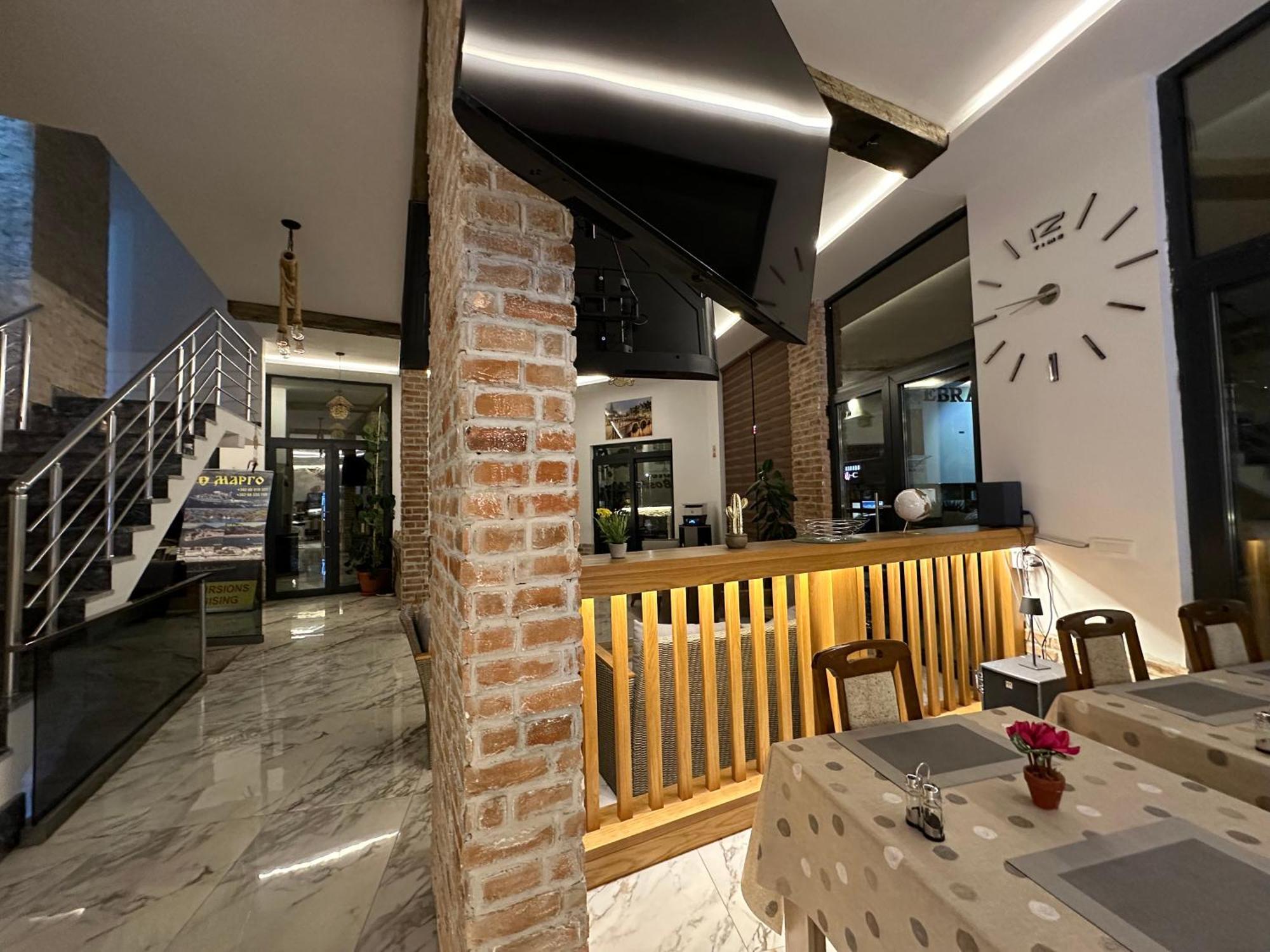 Bosfor Hotel Dobra Voda Ngoại thất bức ảnh
